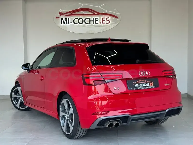 Usado Audi A3 S-Line 150 HP (110 kW) 2017 Vermelho Sedan