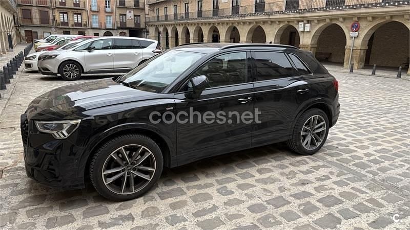 Käytetty Audi Q3 Ambiente 150 HP (110 kW) 2021 Musta Katumaasturi