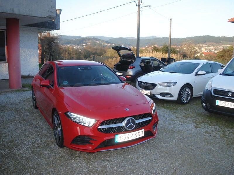 Usado Mercedes A180 116 CV (85 kW) 2019 Rojo Berlina