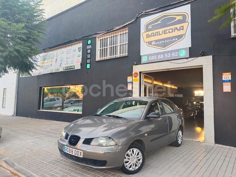 Gris / plata Usado 2006 Seat Cordoba Reference Berlina | 2700 € (Precio justo) - Imagen 1/4