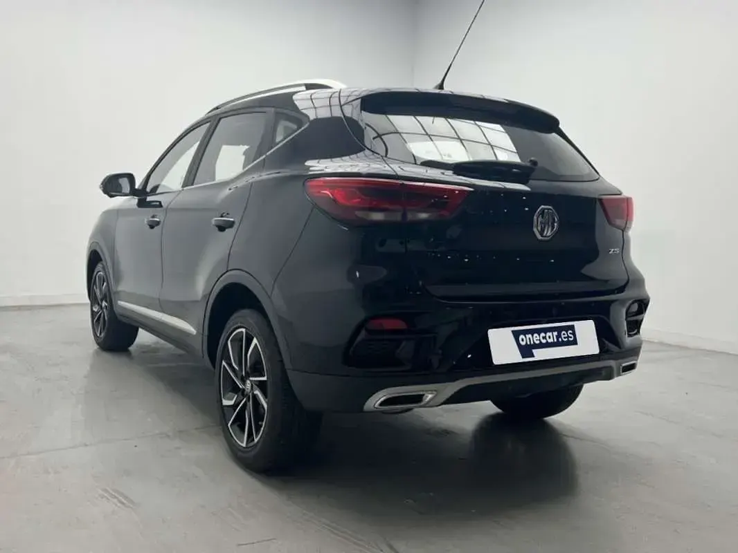 Usado MG ZS Luxury 106 CV (77 kW) 2024 Negro SUV