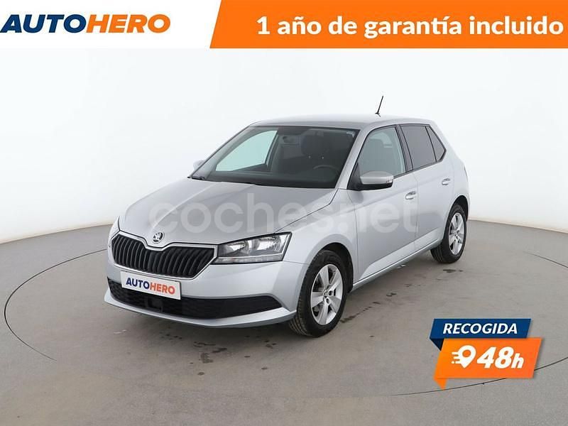 Gris / plata Usado 2019 Skoda Fabia Ambition Berlina | 9999 € (Buen precio) - Imagen 1/3