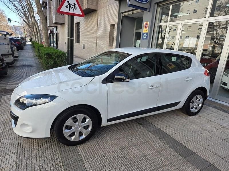 Usado Renault Mégane 110 CV (80 kW) 2011 Blanco Berlina