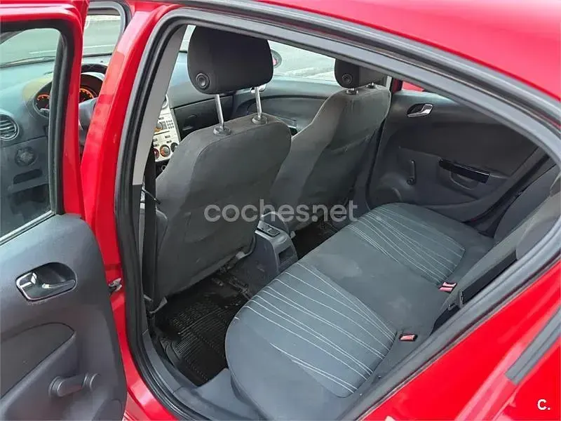 Usado Opel Corsa Cosmo 90 CV (66 kW) 2008 Rojo Utilitario