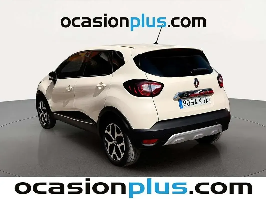 Usado Renault Captur Zen 90 CV (66 kW) 2018 Beige SUV