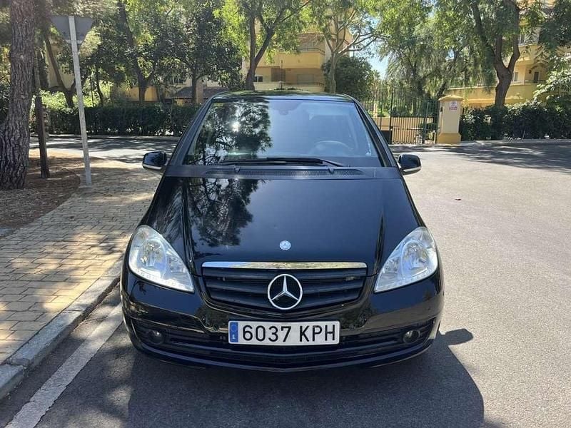 Usado Mercedes A170 116 CV (85 kW) 2009 Negro Utilitario