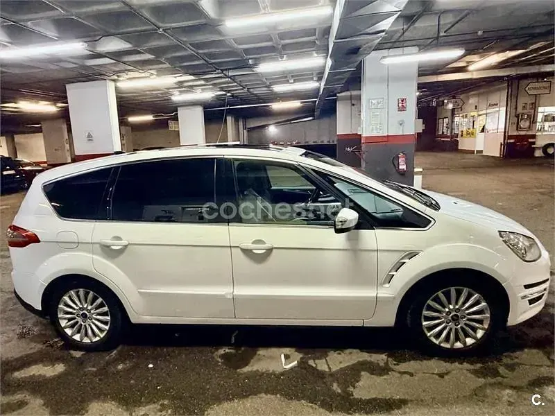 Usado Ford S-MAX Titanium 163 CV (119 kW) 2012 Blanco Monovolumen