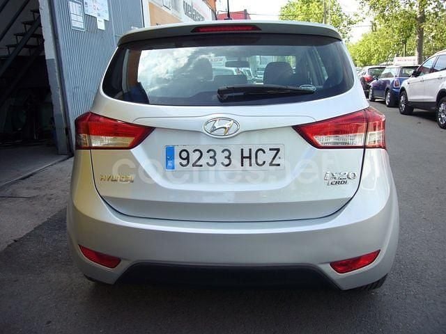 Usado Hyundai ix20 Classic 77 CV (56 kW) 2011 Gris / plata Utilitario