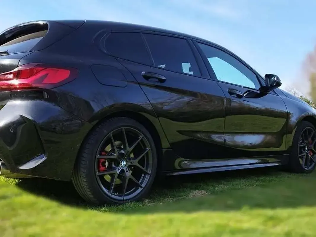 Usado BMW 128 265 CV (194 kW) 2023 Negro Utilitario