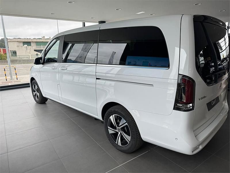 Nuevo Mercedes V220 Avantgarde 163 CV (119 kW) 2025 Blanco Monovolumen