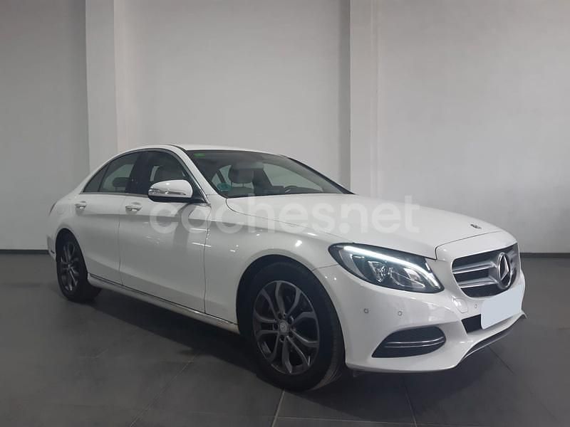 Usado Mercedes C220 170 CV (125 kW) 2014 Blanco Berlina