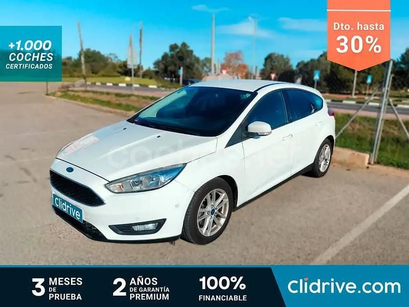 Blanco Usado 2016 Ford Focus Titanium Berlina | 6990 € (Buen precio) - Imagen 1/4