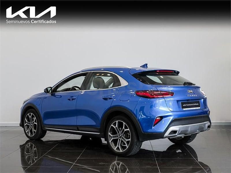 Usado Kia Ceed 141 CV (103 kW) 2022 Azul Utilitario