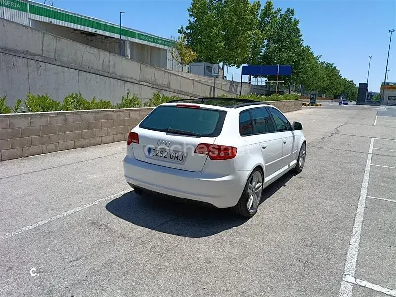 Usado Audi A3 Ambiente 140 CV (102 kW) 2009 Blanco Utilitario