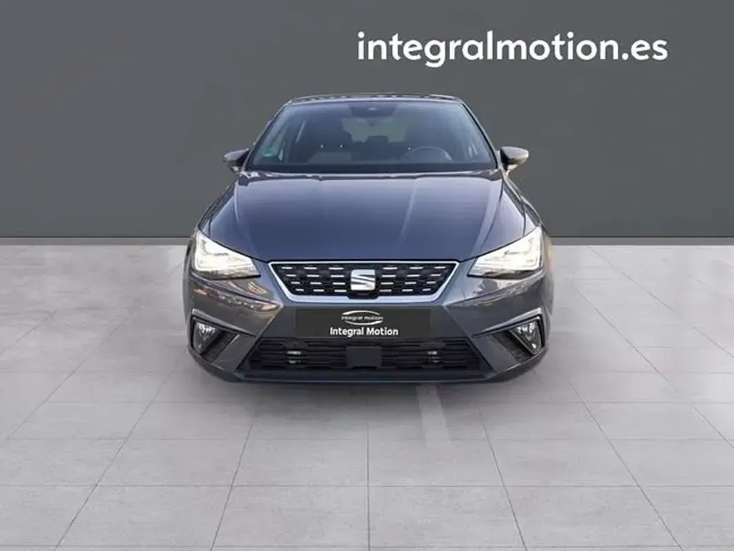 Usado Seat Ibiza XCELLENCE 116 CV (85 kW) 2025 Negro Utilitario