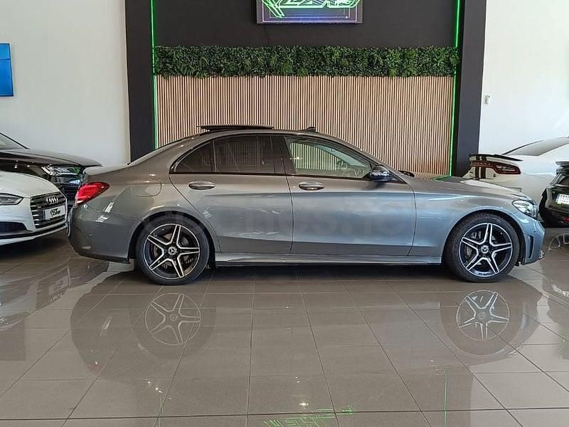 Usado Mercedes C200 160 CV (117 kW) 2020 Gris / plata Berlina