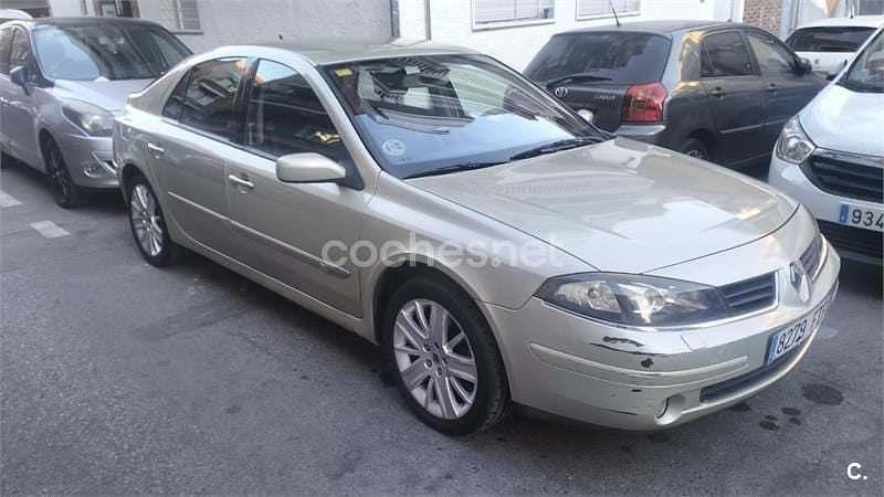 Beige Usado 2007 Renault Laguna III Dynamique Berlina | 2350 € (Super precio) - Imagen 1/4