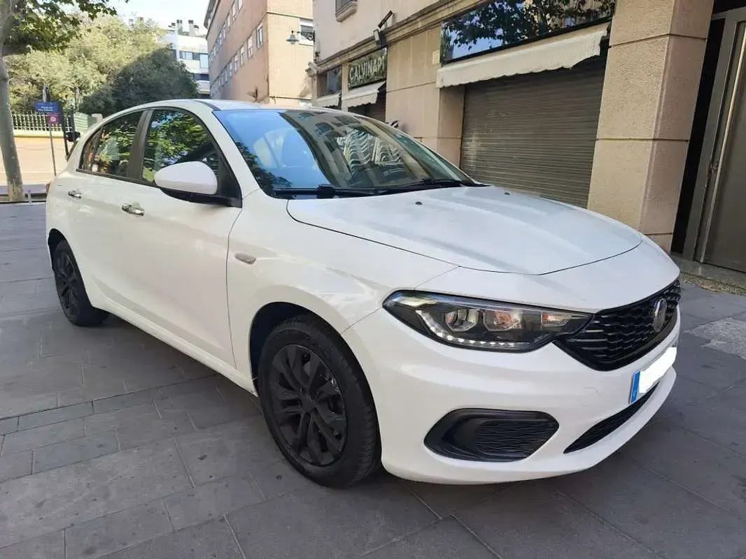 Usado Fiat Tipo Easy 95 CV (69 kW) 2017 Blanco Utilitario