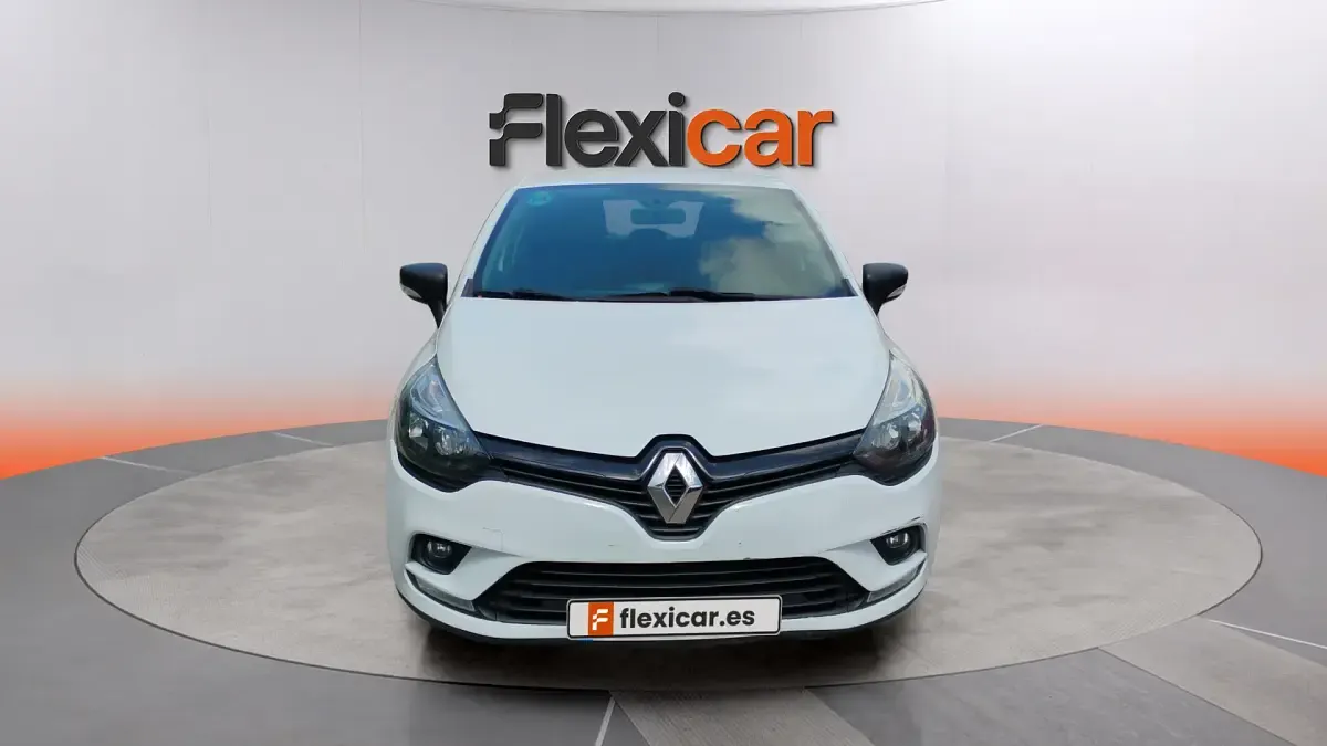 Usado Renault Clio IV Business 76 CV (55 kW) 2018 Blanco Berlina
