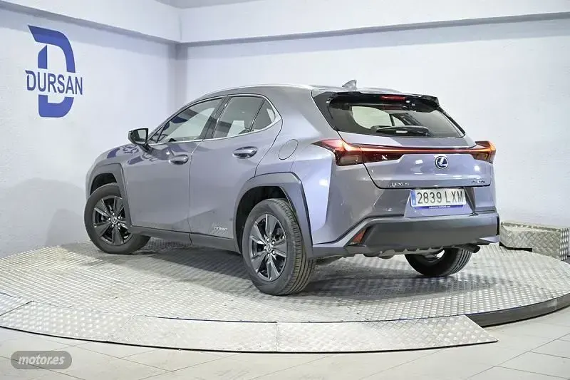 Usado Lexus UX 250h Business Edition 184 CV (135 kW) 2022 Gris SUV