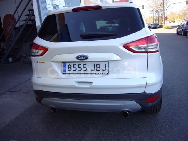 Używany Ford Kuga Titanium 140 KM (102 kW) 2014 Biały SUV