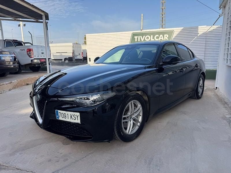 Usado Alfa Romeo Giulia 136 CV (100 kW) 2019 Negro Berlina