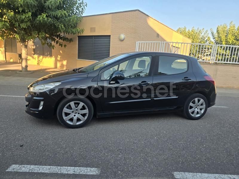 Negro Usado 2010 Peugeot 308 Business-Line Berlina | 4890 € (Precio justo) - Imagen 1/4