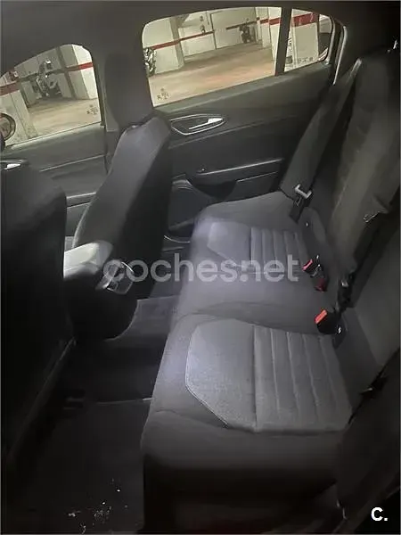Usado Alfa Romeo Giulia 150 CV (110 kW) 2017 Negro Berlina