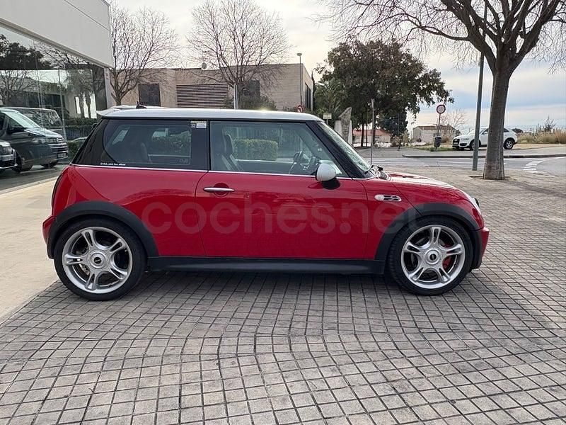 Usado Mini John Cooper Works 210 CV (154 kW) 2004 Rojo Utilitario