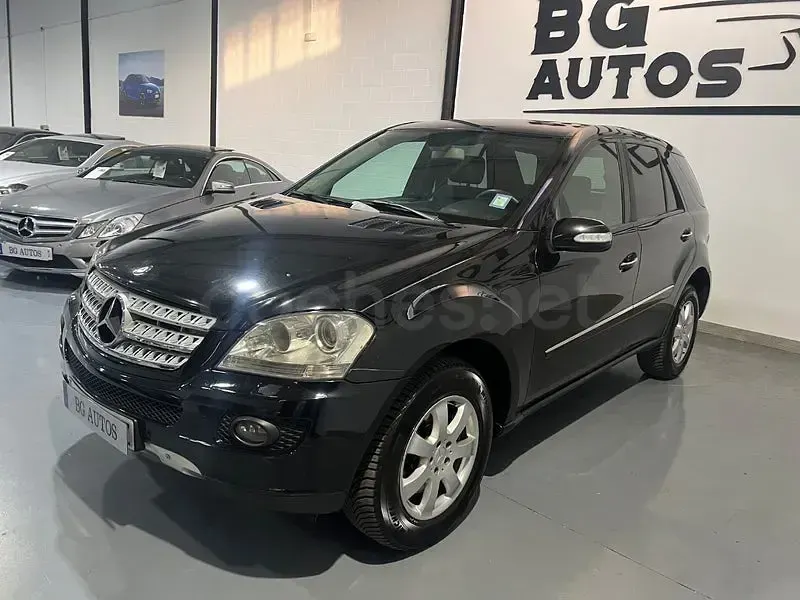 Usado Mercedes ML320 224 CV (164 kW) 2006 Negro SUV