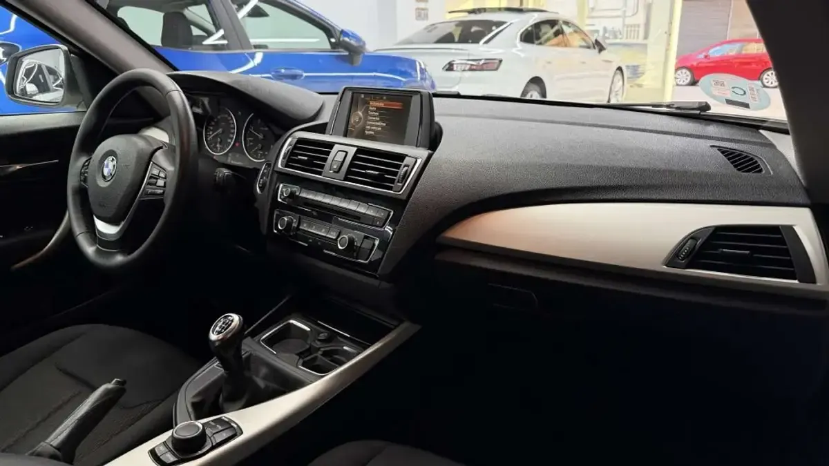 Usado BMW 118 150 CV (110 kW) 2016 Blanco Utilitario