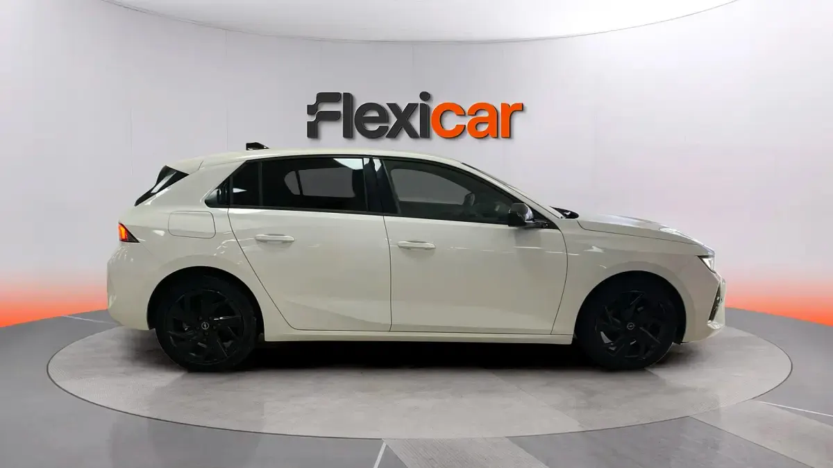 Usado Opel Astra Edition 110 CV (80 kW) 2023 Blanco Utilitario