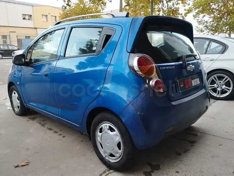 Usado Chevrolet Spark LS 81 CV (59 kW) 2010 Azul Utilitario