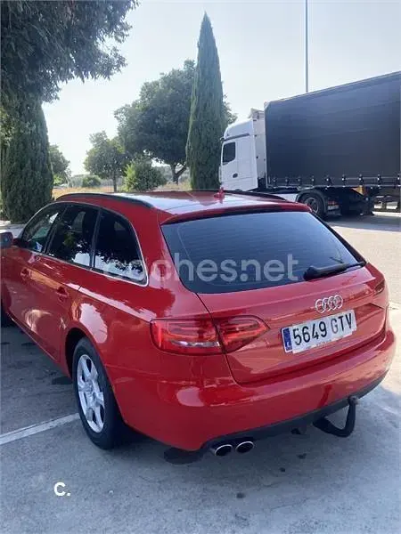 Usado Audi A4 143 CV (105 kW) 2010 Rojo Familiar