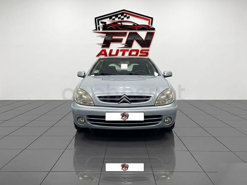 Usado Citroën Xsara 110 CV (80 kW) 2004 Gris / plata Berlina