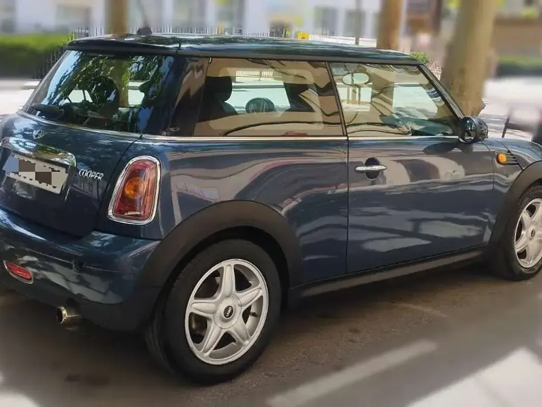Usado Mini Cooper 120 CV (88 kW) 2010 Azul Utilitario
