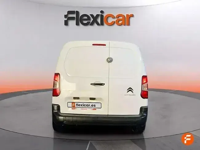 Usado Citroën Berlingo 76 CV (55 kW) 2019 Blanco Monovolumen