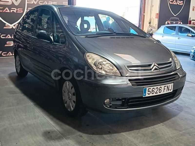 Usado Citroën Xsara Picasso Exclusive 110 CV (80 kW) 2007 Gris / plata Monovolumen