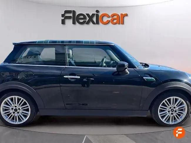 Käytetty Mini Cooper SE 135 kW (184 HP) 2021 Musta Viistoperä