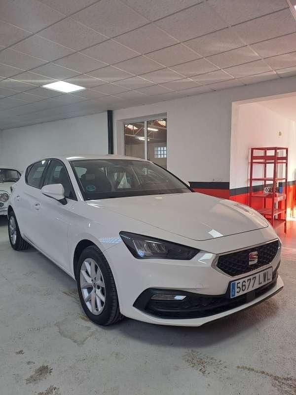 Usado Seat Leon ST Reference 116 CV (85 kW) 2022 Blanco Familiar