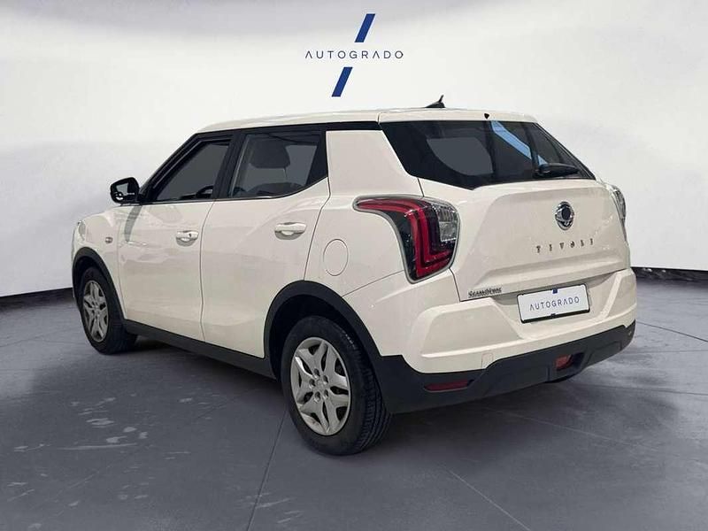 Usado Ssangyong (KGM) Tivoli 128 CV (94 kW) 2021 Blanco SUV