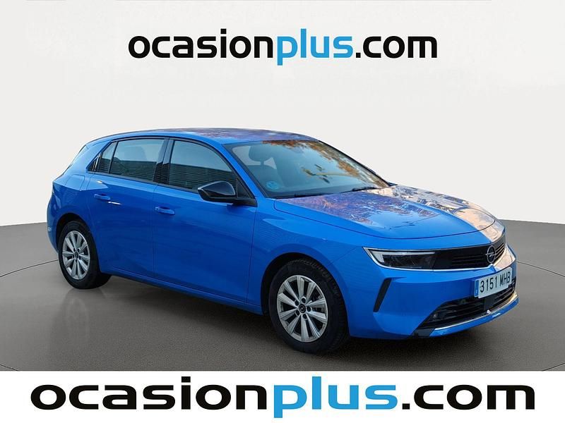 Usado Opel Astra Edition 130 CV (95 kW) 2023 Azul Berlina