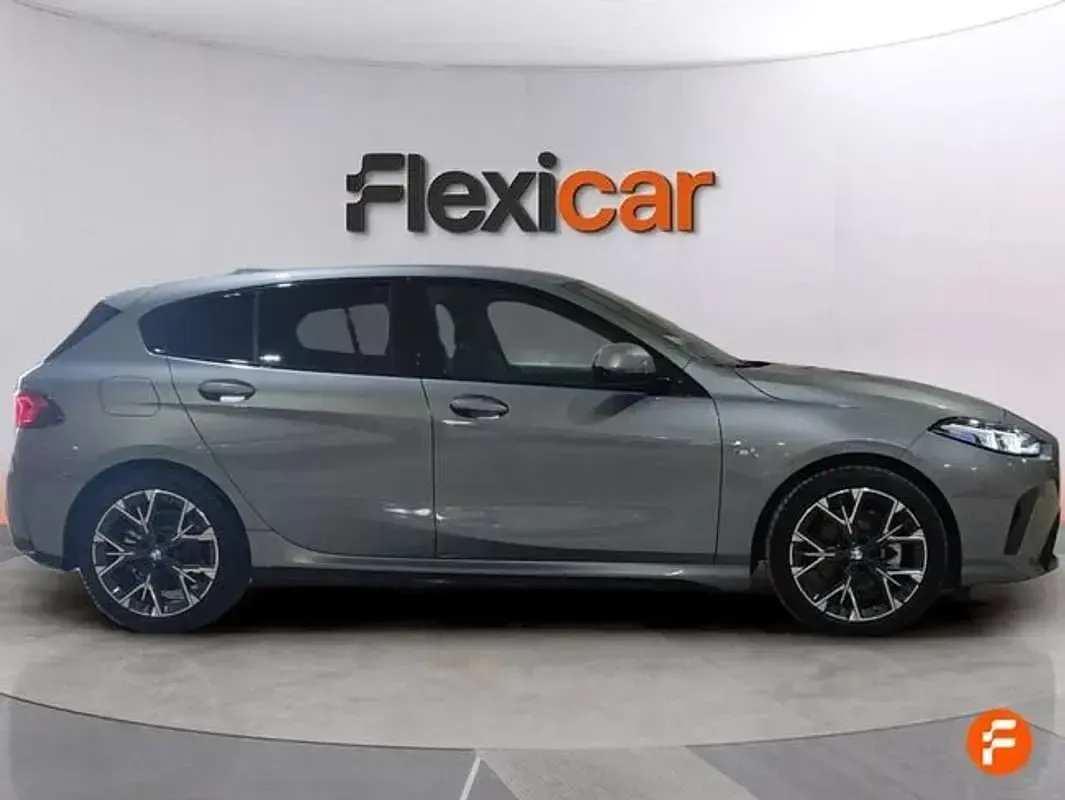 Usado BMW 120 163 CV (119 kW) 2025 Gris Utilitario