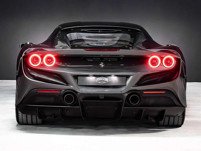 Usado Ferrari F8 721 CV (530 kW) 2020 Gris Coupe