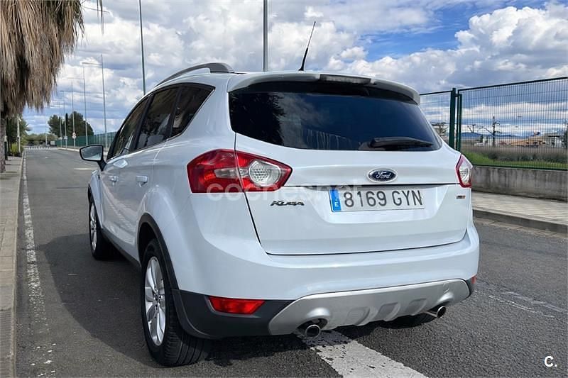 Usado Ford Kuga Titanium 140 CV (102 kW) 2010 Gris / plata SUV