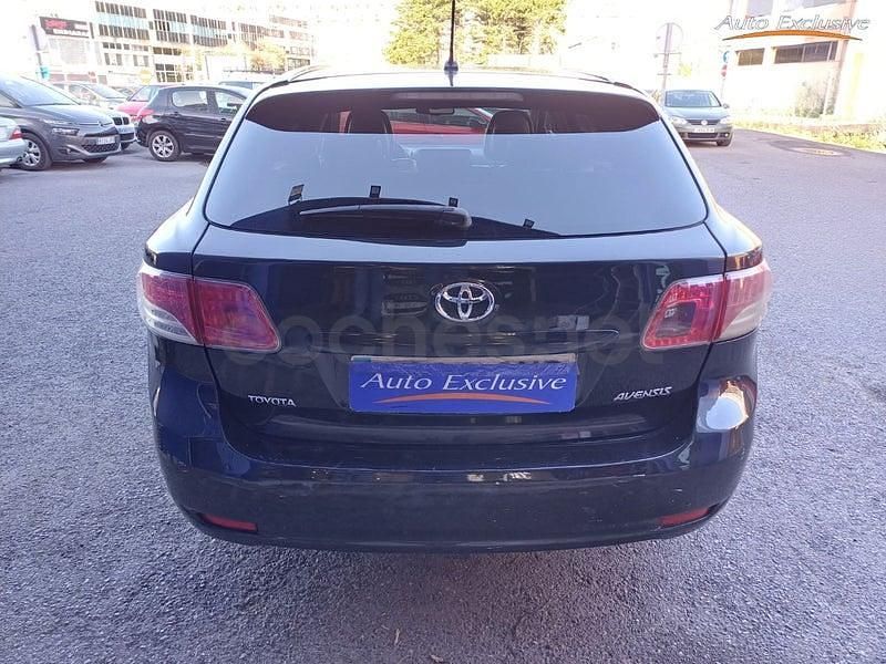 Usado Toyota Avensis Executive 150 CV (110 kW) 2009 Negro Familiar
