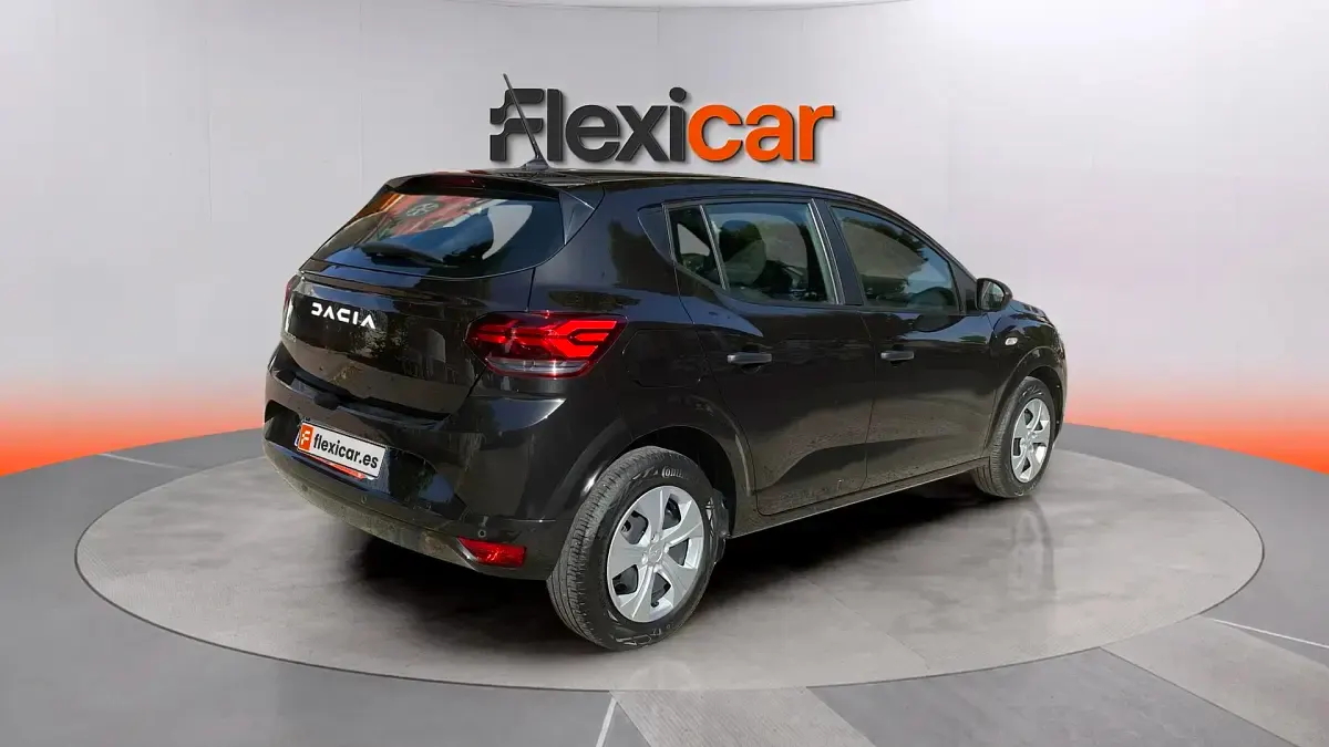 Usado Dacia Sandero Essentiel 101 CV (74 kW) 2025 Negro Berlina
