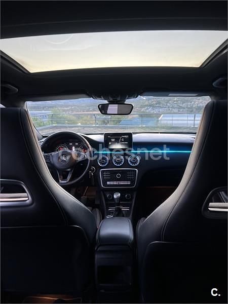 Usado Mercedes A180 109 CV (80 kW) 2016 Gris / plata Berlina