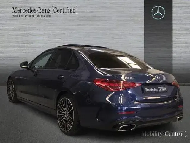 Usado Mercedes C220 200 CV (147 kW) 2025 Azul sodalita Berlina