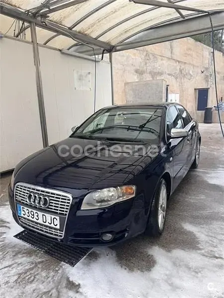 Usado Audi A4 140 CV (102 kW) 2005 Negro Berlina